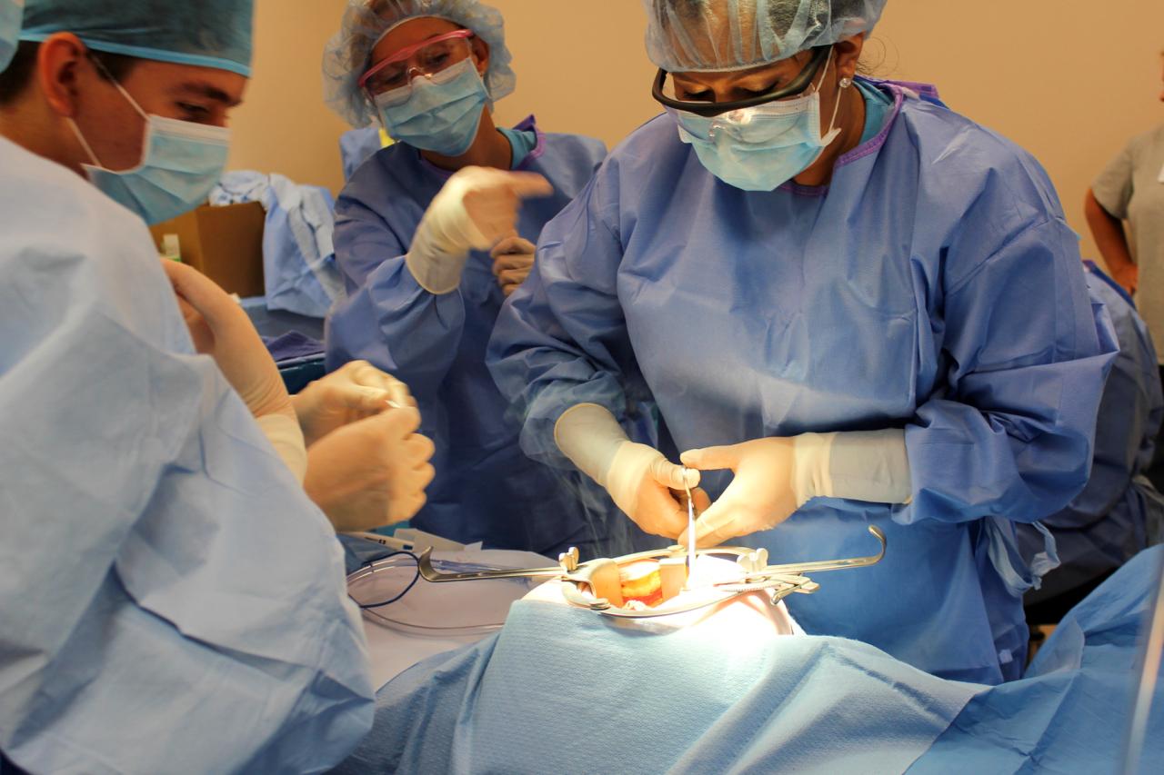 Accredited surgical tech programs near me with clinical rotations